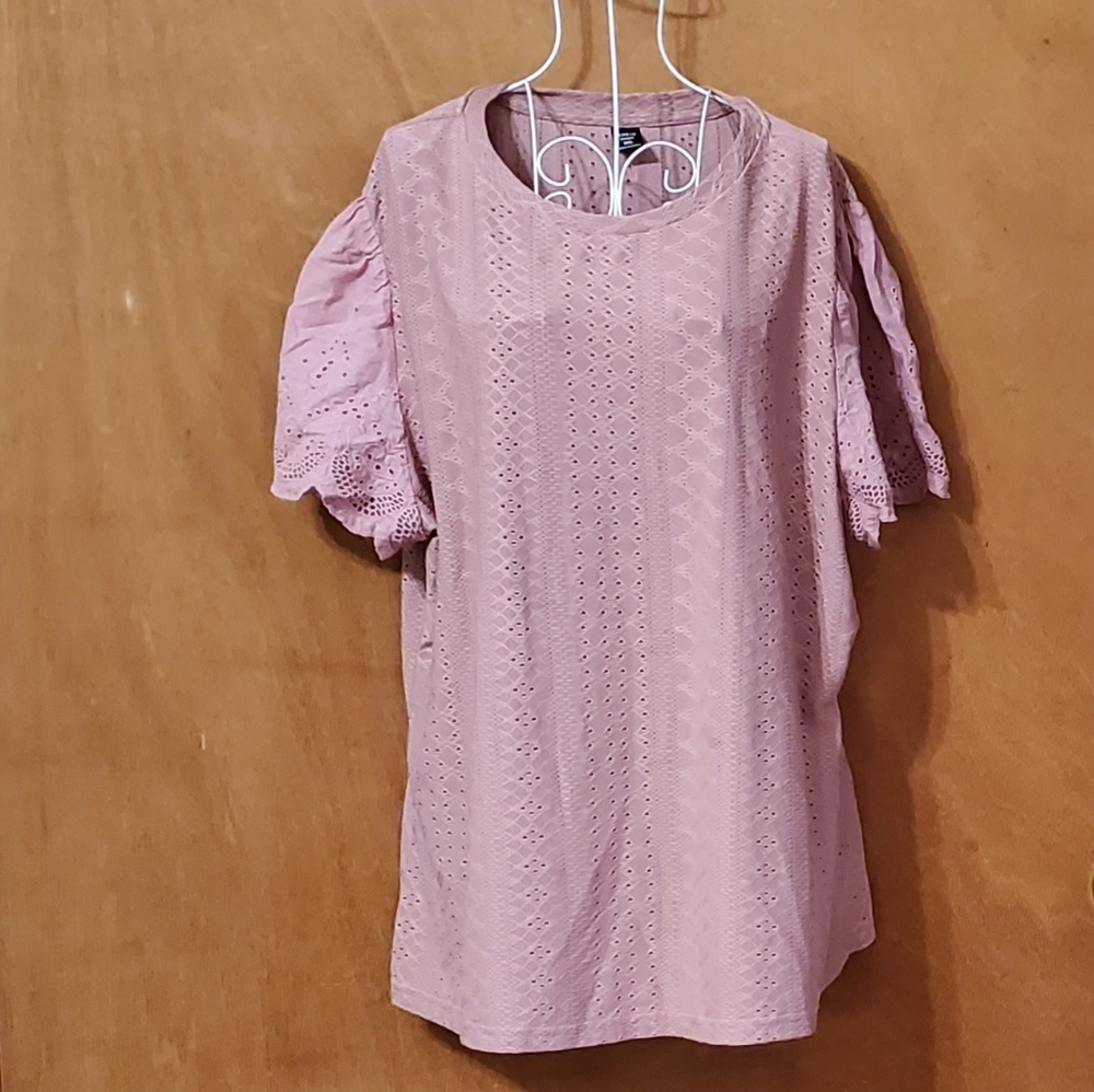 SHEIN Curve Dusty Rose  Eyelet Short Sleeved Top Size 2XL